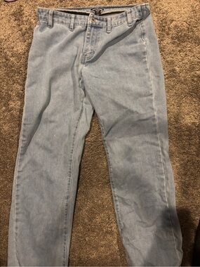 PrettyLittleThing Pale Blue Straight Leg Jeans 4
